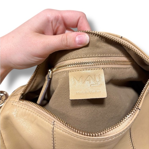 Manu Atlier Cylinder Chic Tan Leather Barrel Bag - Picture 8 of 9